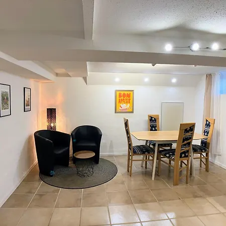 Апартаменты 2 I Kueche I Waschmaschine I Smarttv I Klima I Parkplatz I 3 Bed I Garden I Wlan *